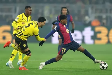 الموعد والقناة الناقلة لمباراة برشلونة وبروسيا دورتموند بدوري الأبطال